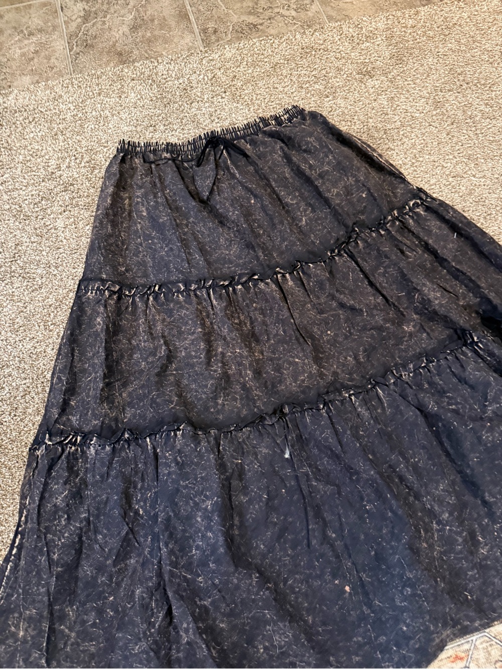 Zenana Outfitters Black Tiered Maxi Skirt with Subtle Speckle - Picture 2 of 4